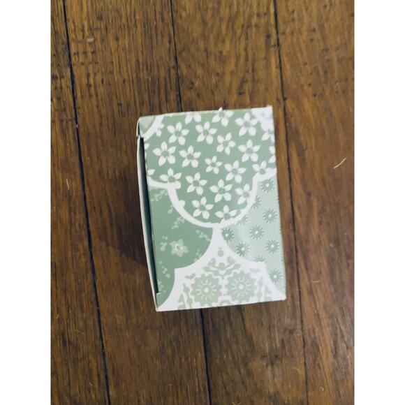 SHIPS IN 24 HRS Taylor Swift Debut Self-Titled Guitar Pick Set w/ Wood Box NEW - Picture 7 of 9